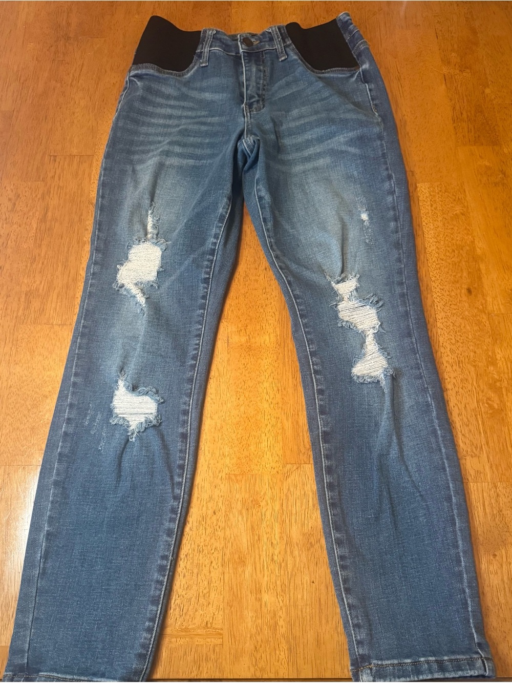 Judy Blue Distressed Skinny Jeans - Blue